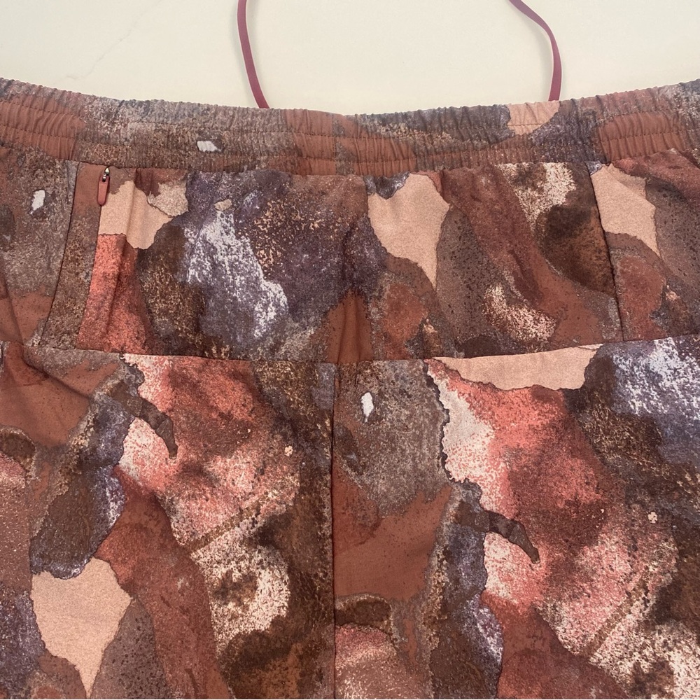 All in Motion Men’s Workout Shorts 6 inch inseam - Picture 4 of 6